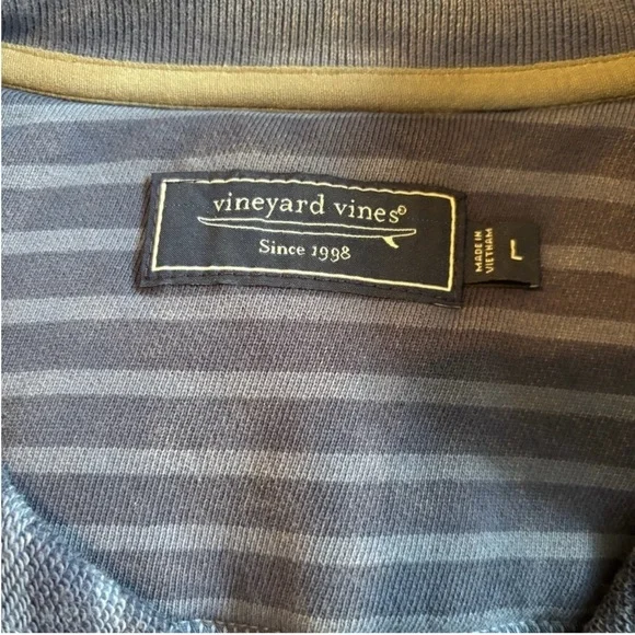 Vineyard Vines WOODHOUSE GARMENT DYE SHEP Shirt in Moonstone Men's Size
Large - Picture 3 of 5